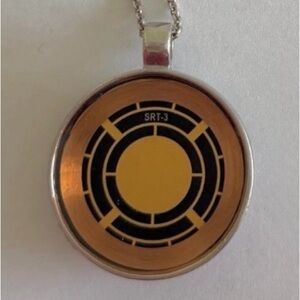 Q-Link .925 sterling Silver Retro SRT-3 Pendant (Polished Finish)